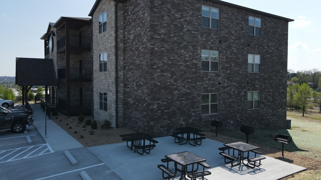 Photo of Outdoor in Ava