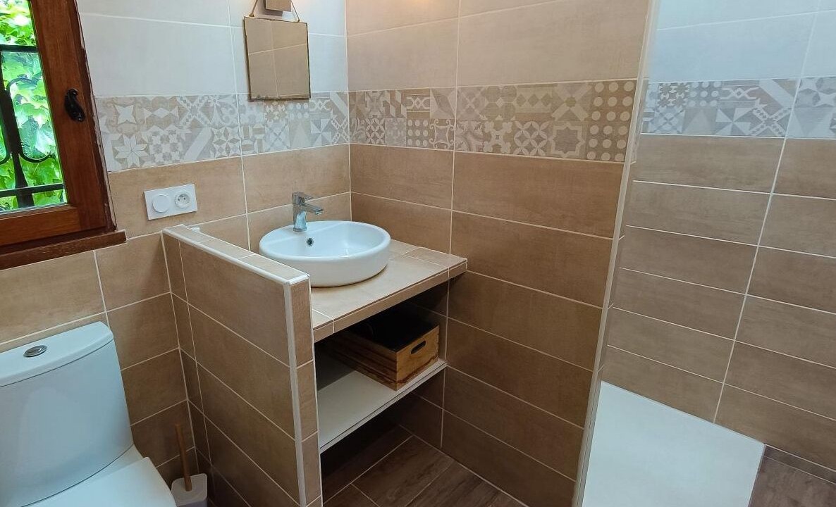 Photo of Bathroom in Castelnau-Montratier-Sainte-Alauzie