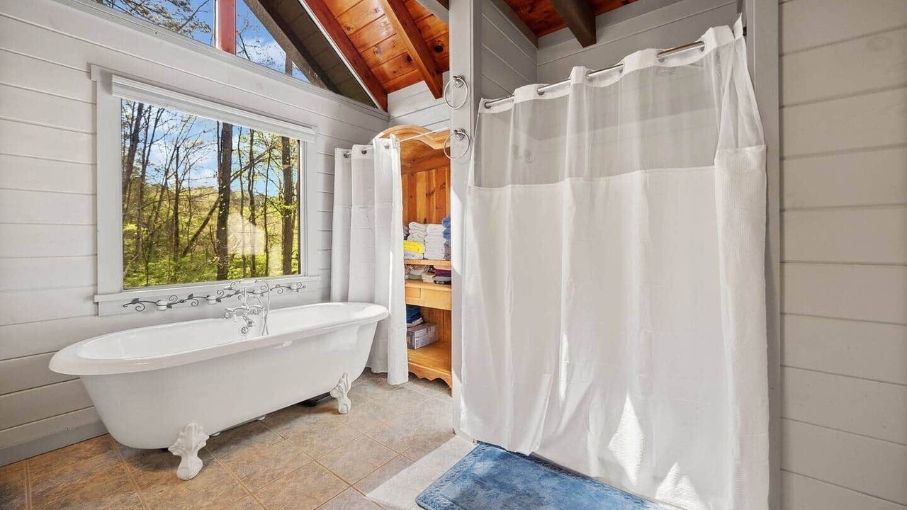 Photo of Bathroom in Waleska