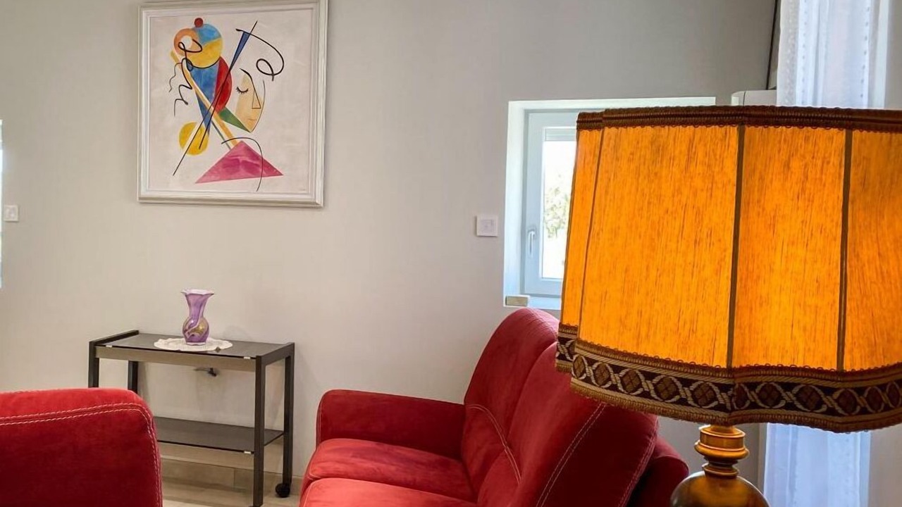 Photo of Livingroom in Thedirac