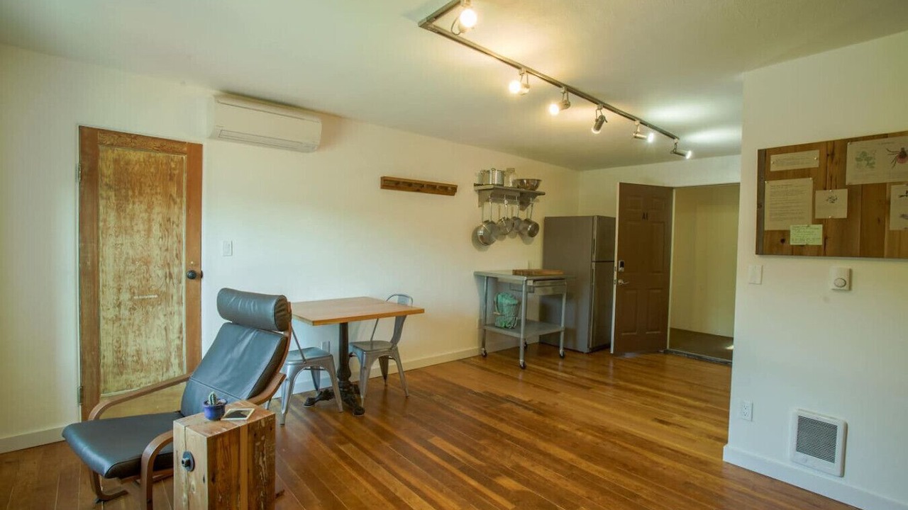 Photo of Others in Oakridge