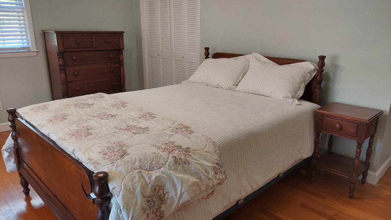 Photo of Bedroom in Forest Acres