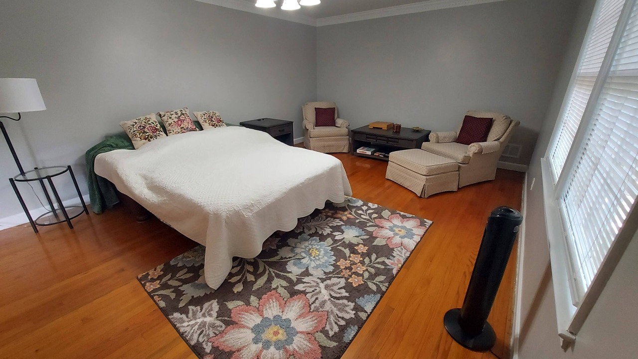 Photo of Bedroom in Forest Acres