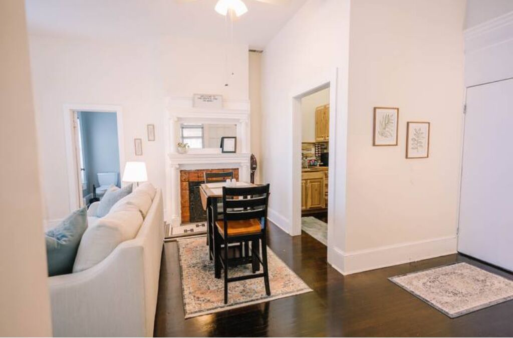 Photo of Livingroom in Danville