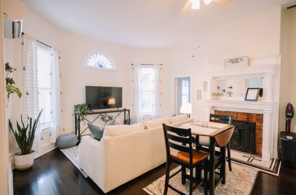 Photo of Livingroom in Danville
