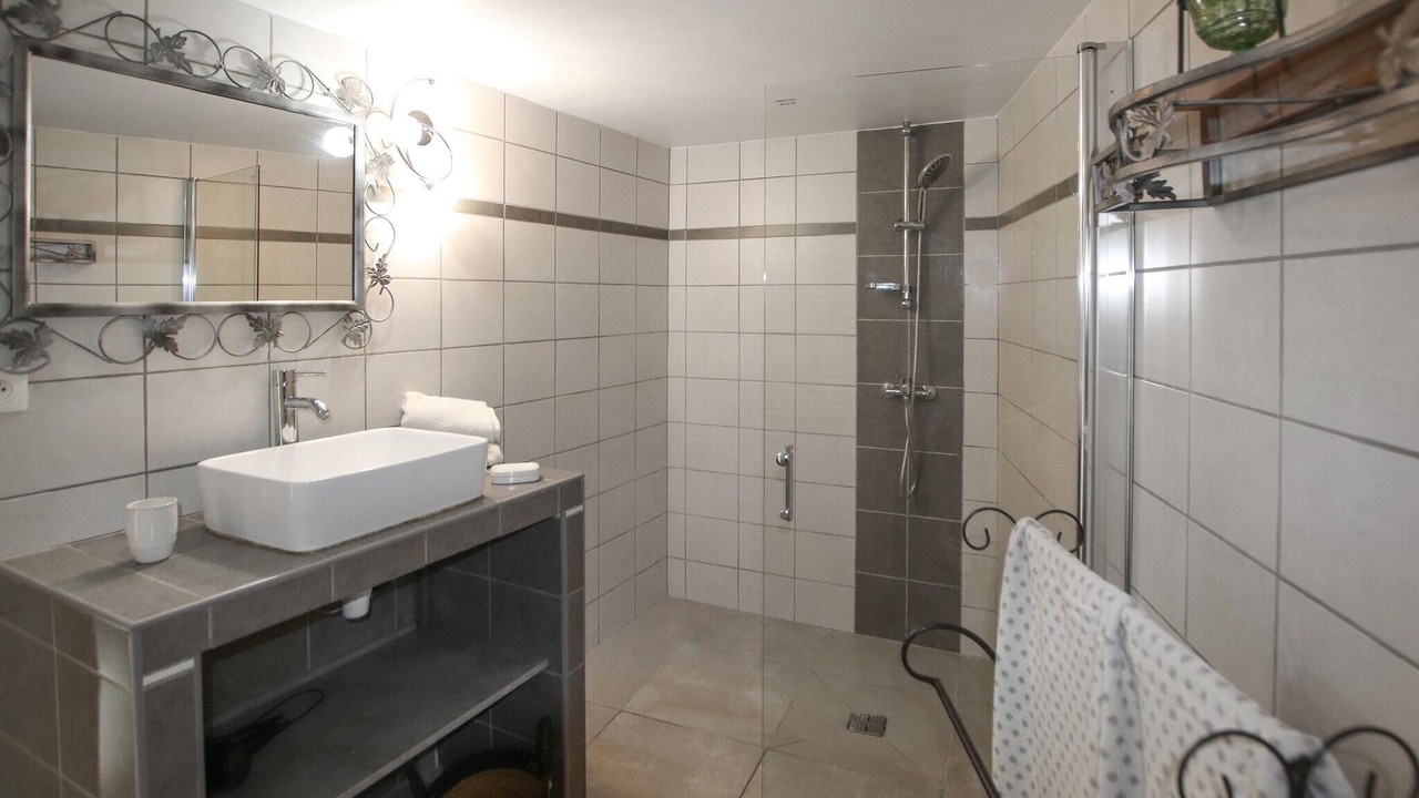 Photo of Bathroom in Pont-de-Labeaume