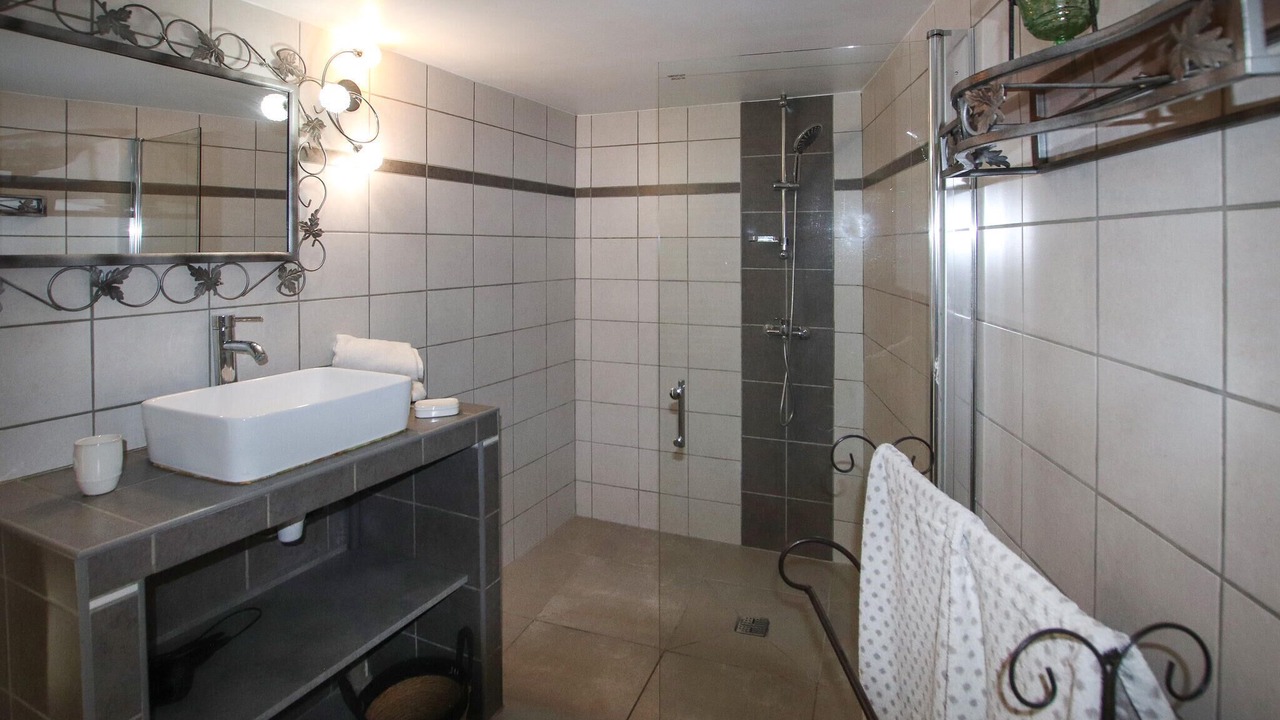 Photo of Bathroom in Pont-de-Labeaume