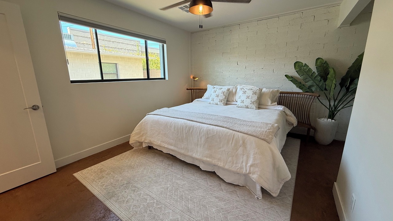 Photo of Bedroom in Papago Parkway
