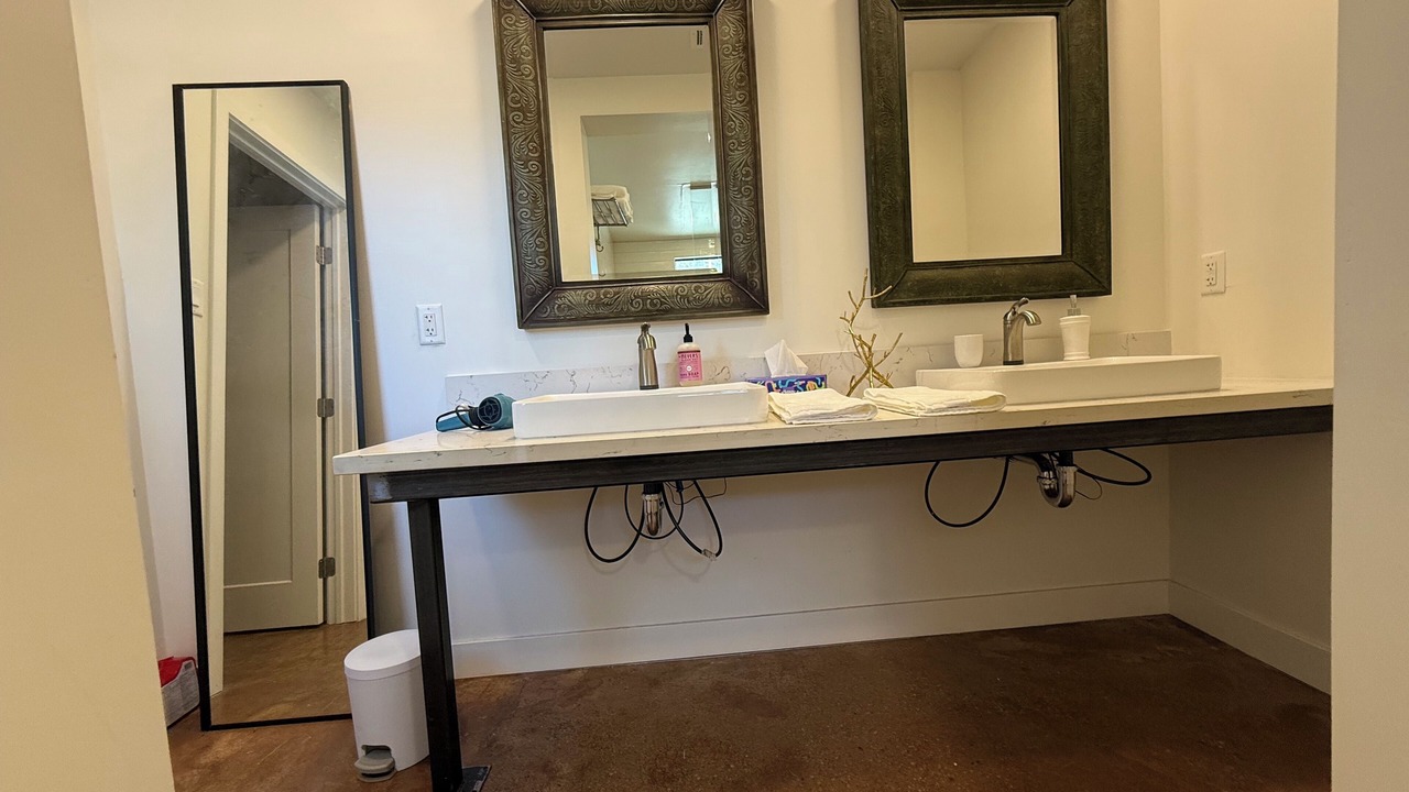 Photo of Bathroom in Papago Parkway