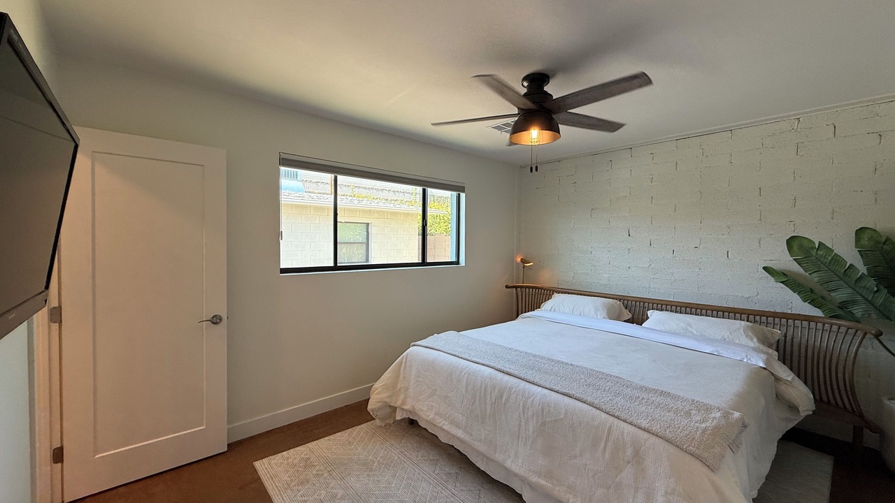 Photo of Bedroom in Papago Parkway