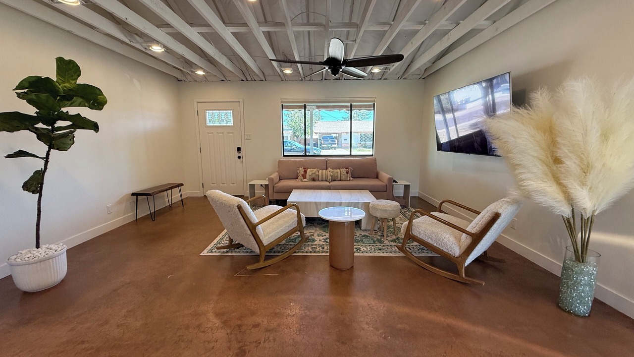 Photo of Livingroom in Papago Parkway