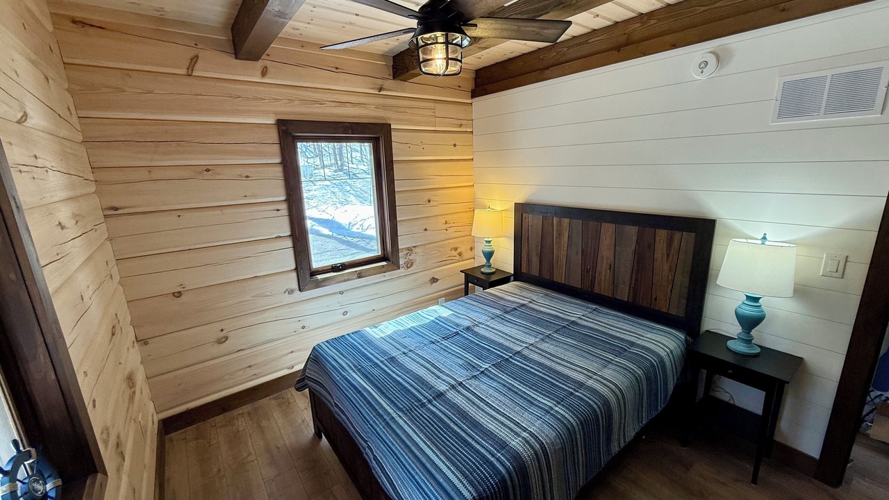 Photo of Bedroom in Bracebridge