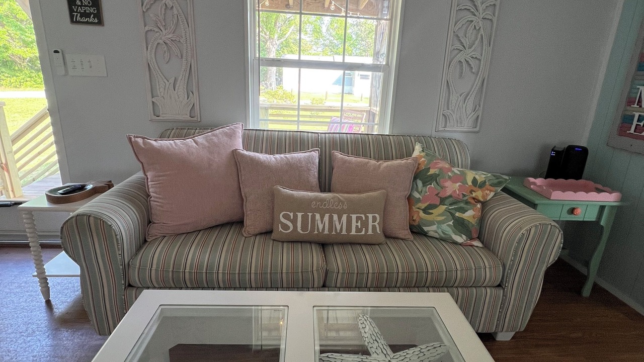 Photo of Livingroom in Holly Ridge