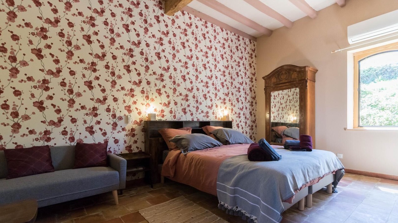 Photo of Bedroom in Donneville