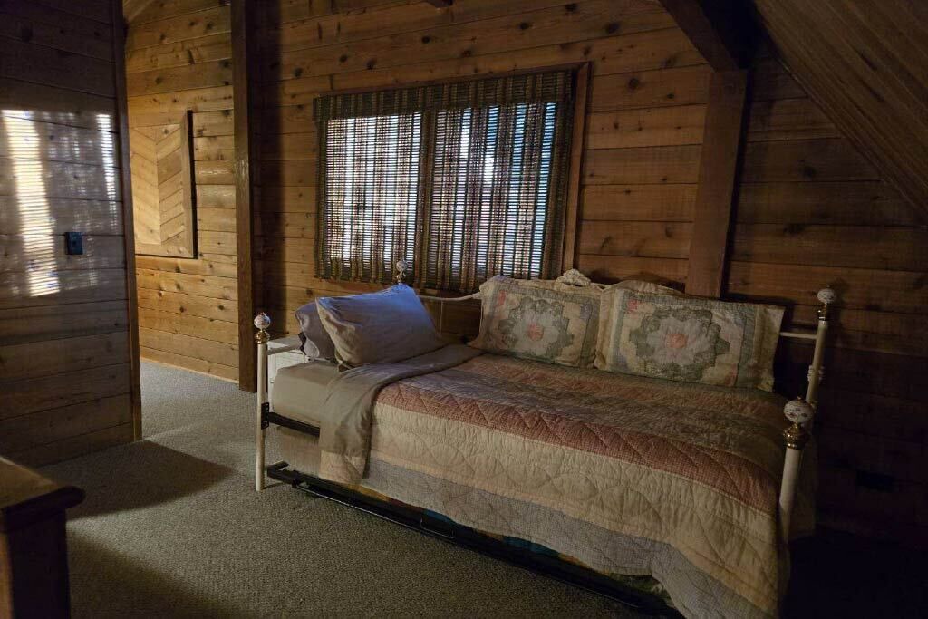 Photo of Bedroom in Alpine