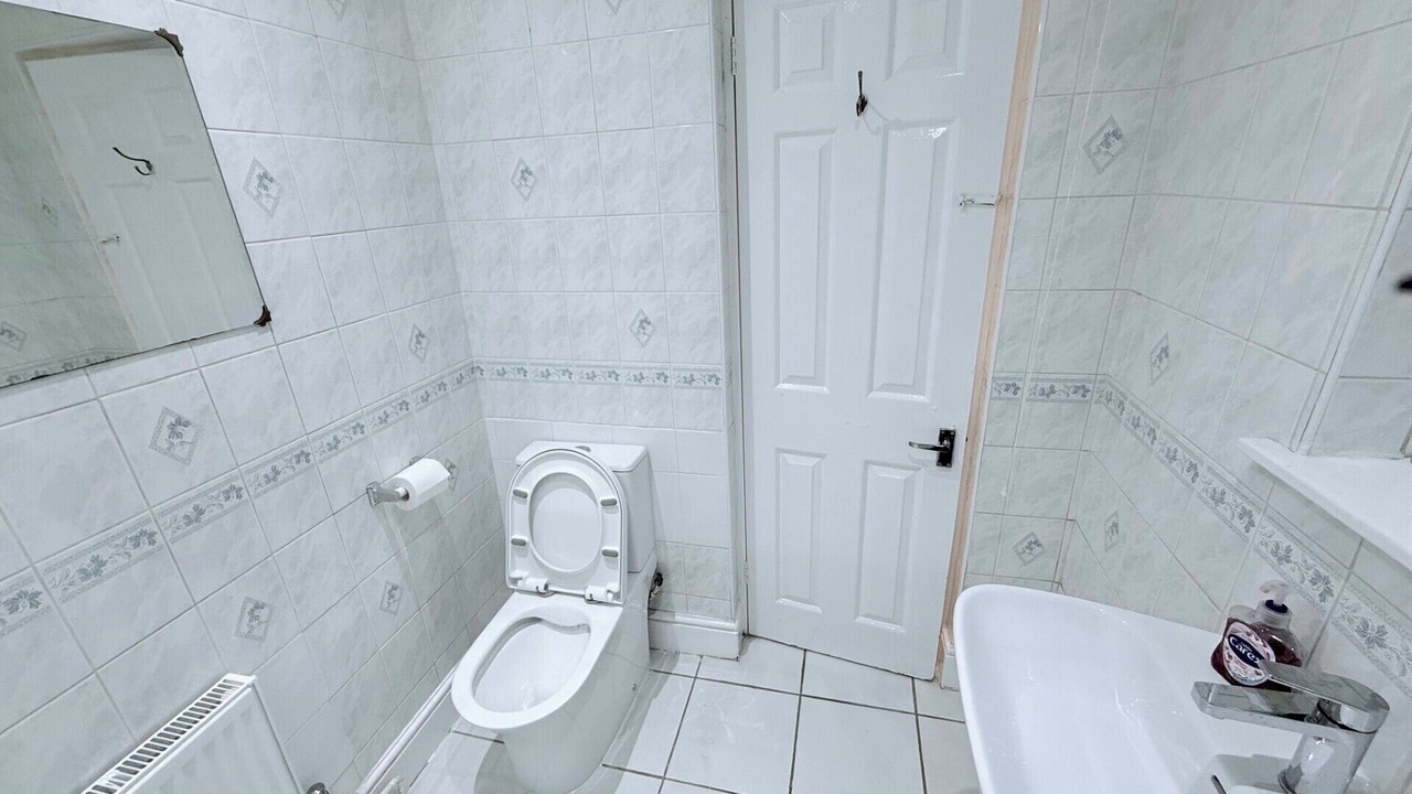 Photo of Bathroom in Heath