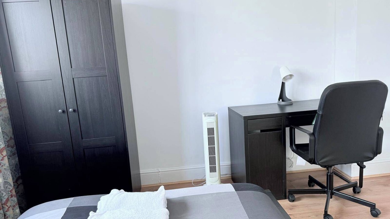 Photo of Bedroom in Heath