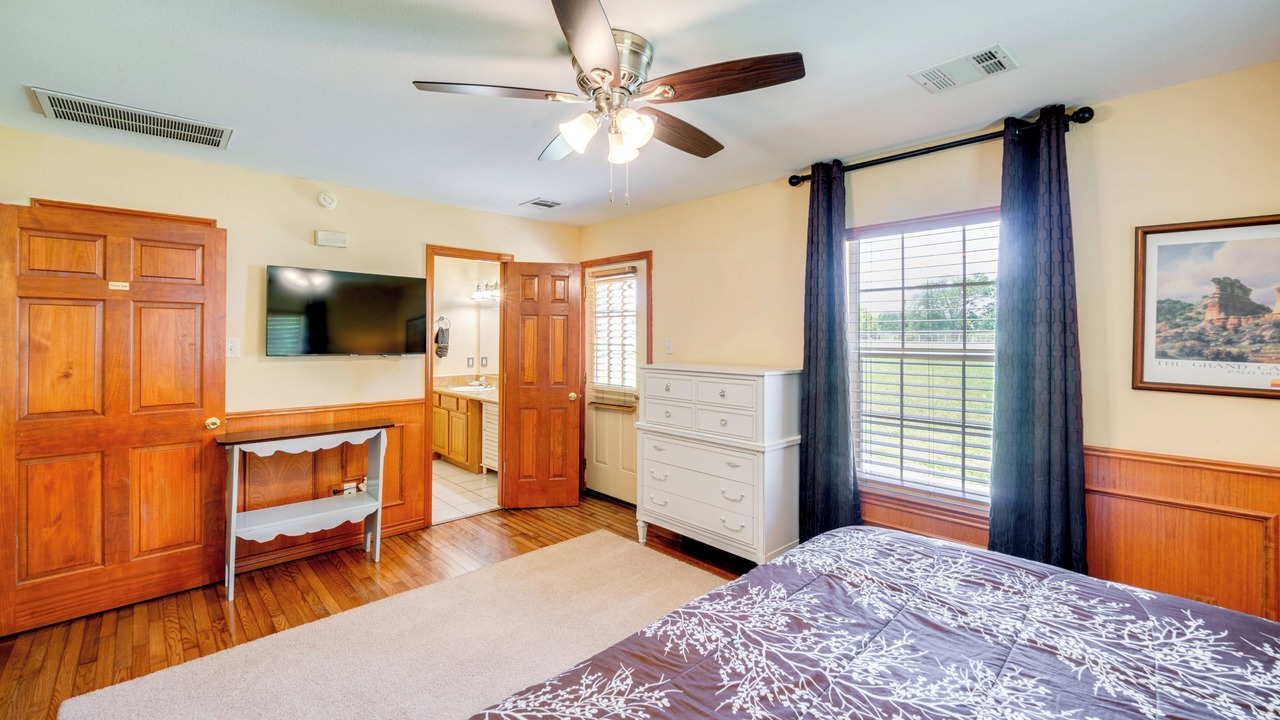 Photo of Bedroom in Kerens