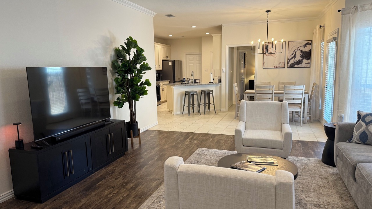 Photo of Livingroom in Southwest Arlington