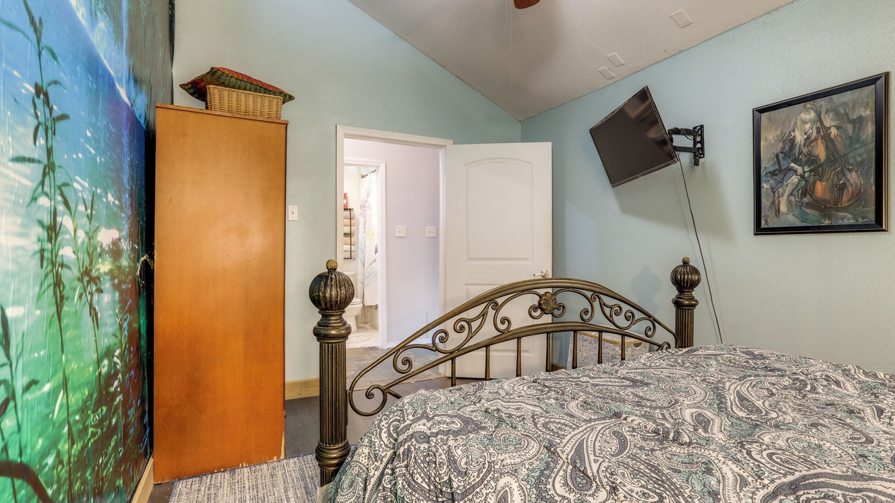 Photo of Bedroom in Mid City South