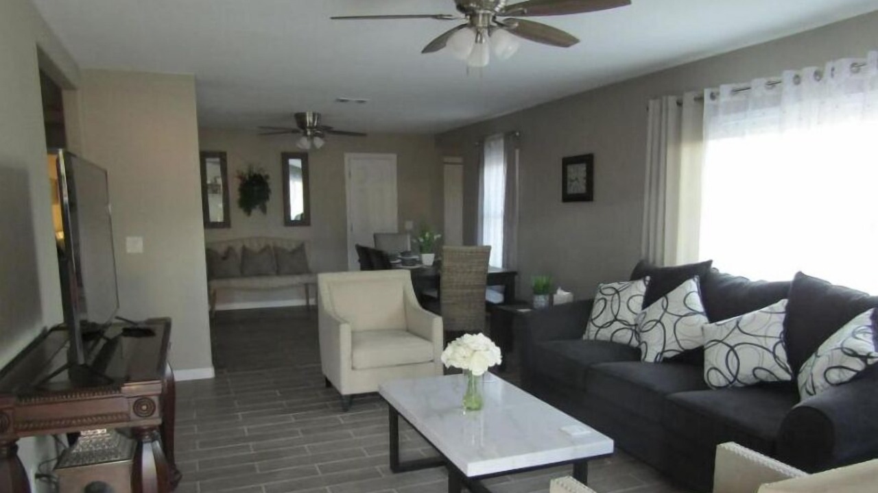 Photo of Livingroom in Dawn