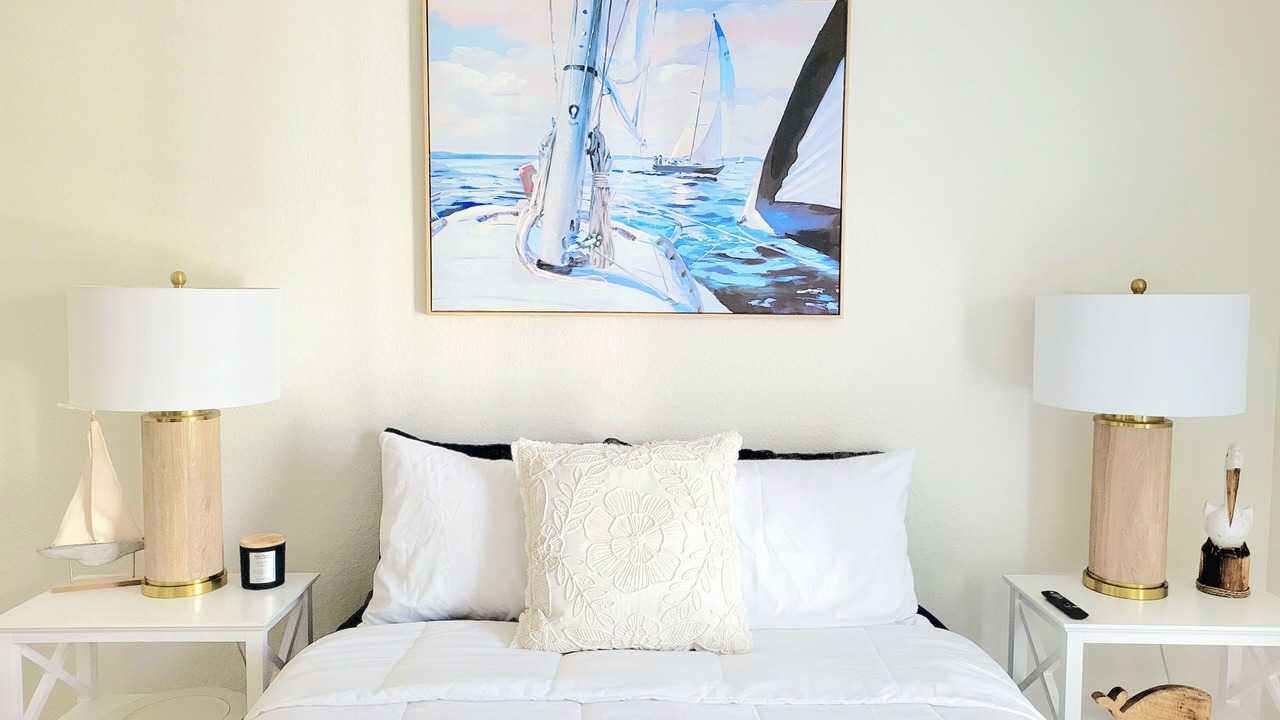 Photo of Bedroom in Englewood East