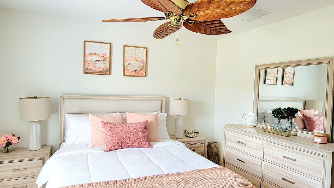 Photo of Bedroom in Englewood East