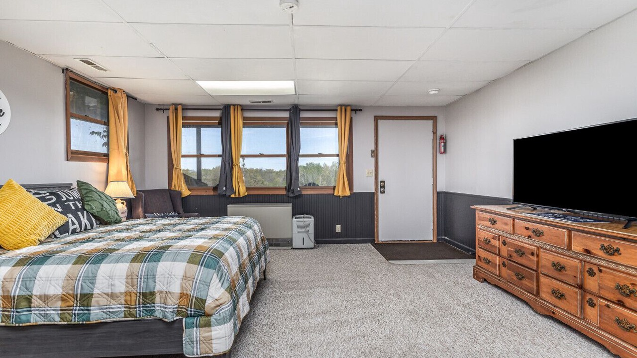Photo of Bedroom in Apple River