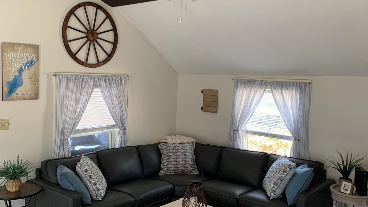 Photo of Livingroom in Windham