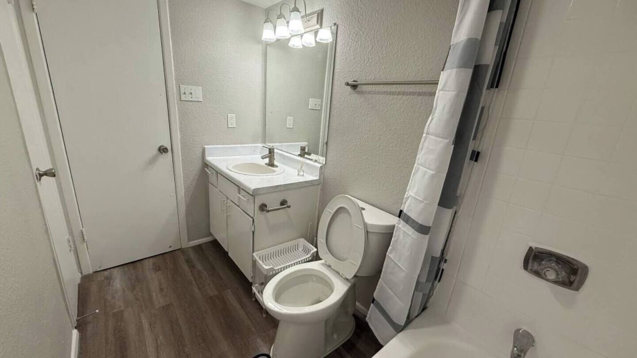 Photo of Bathroom in Chinatown