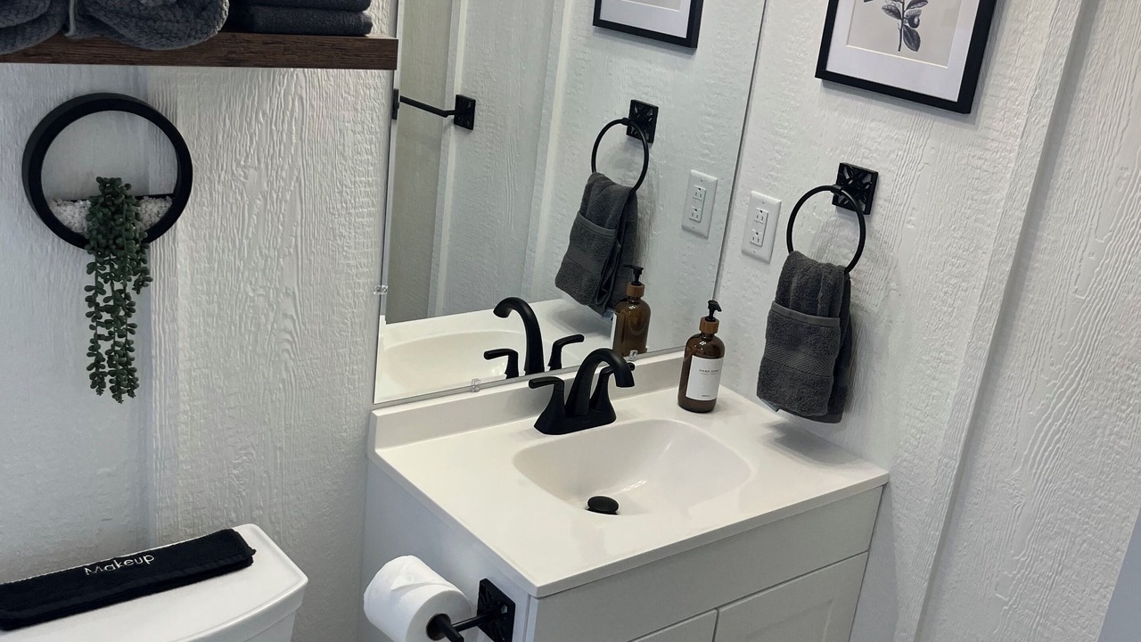 Photo of Bathroom in Steelville