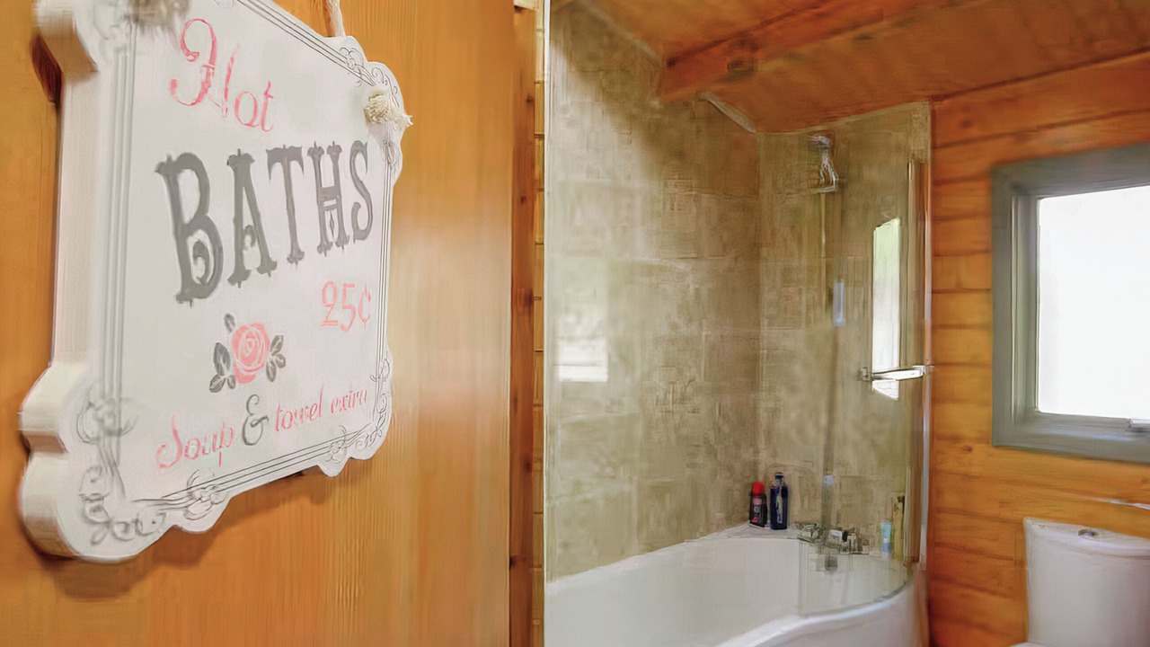 Photo of Bathroom in Guyhirn