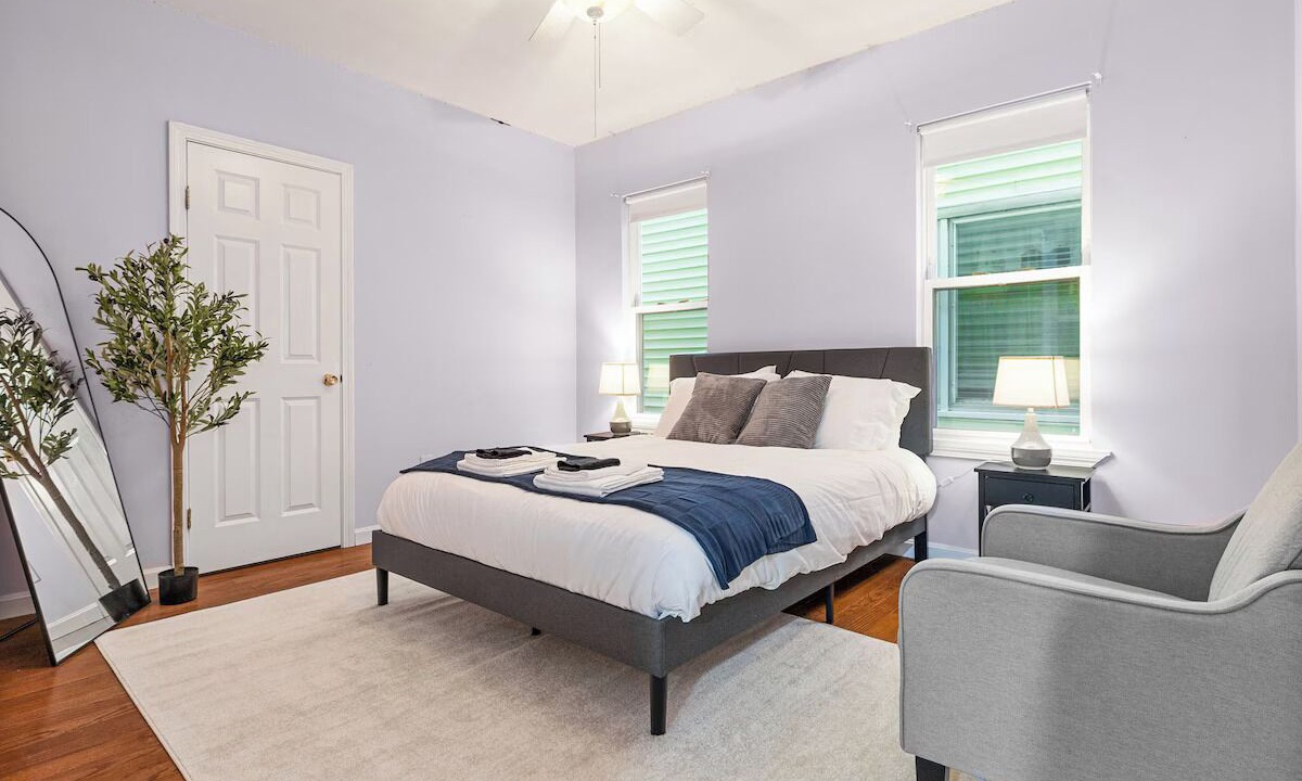 Photo of Bedroom in East Somerville