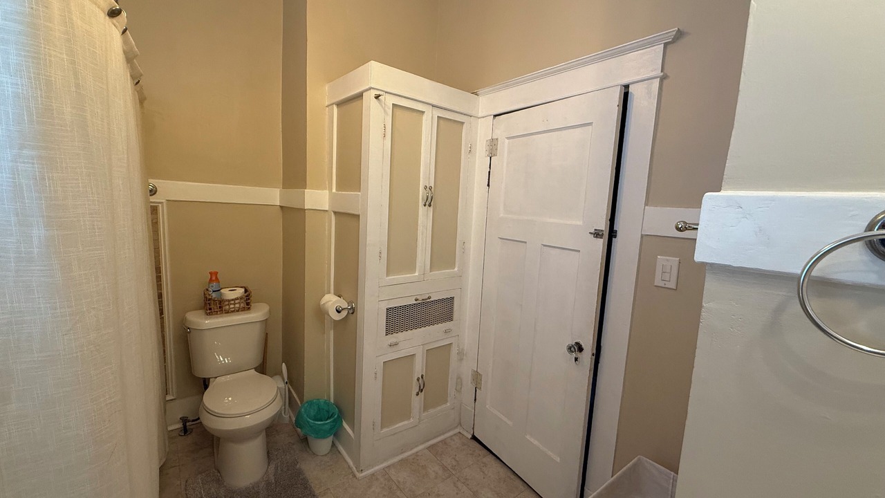 Photo of Bathroom in Irish Channel