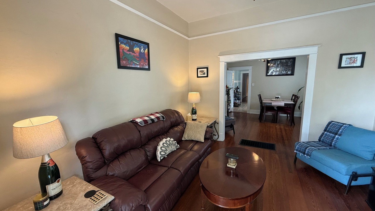 Photo of Livingroom in Irish Channel