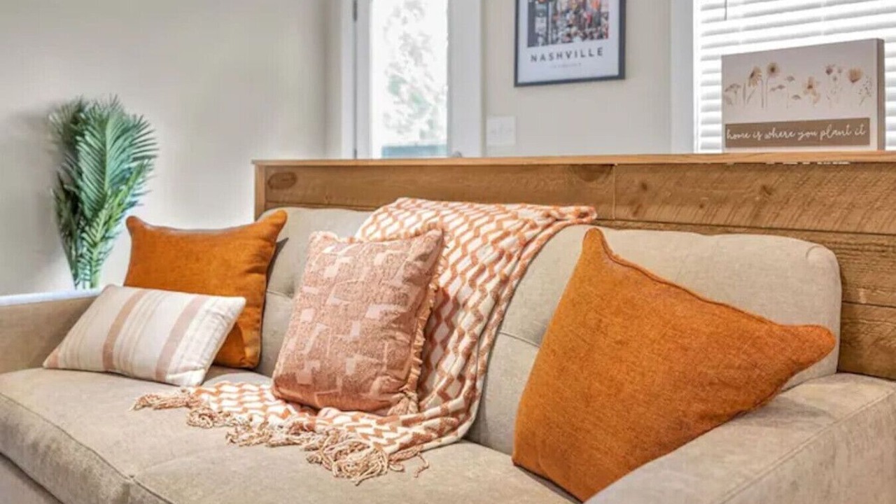 Photo of Livingroom in Cleveland Park