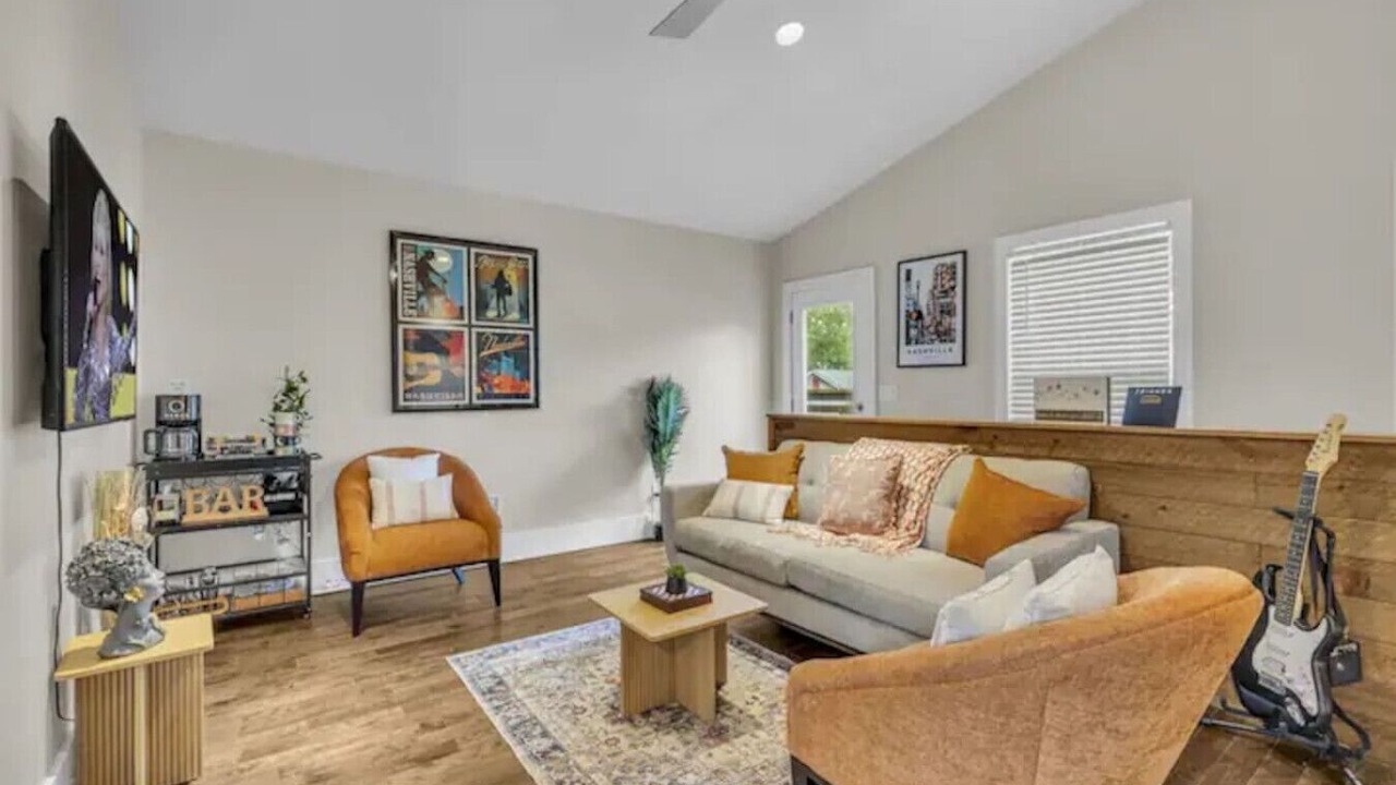 Photo of Livingroom in Cleveland Park