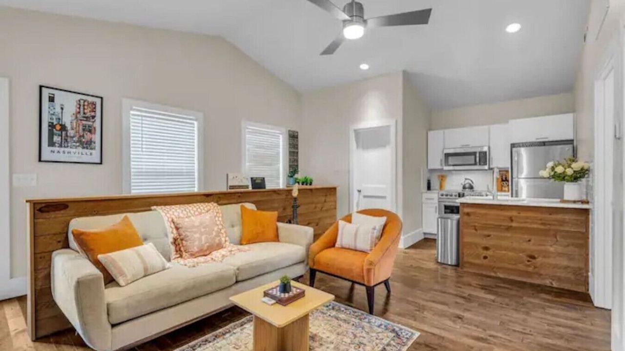 Photo of Livingroom in Cleveland Park