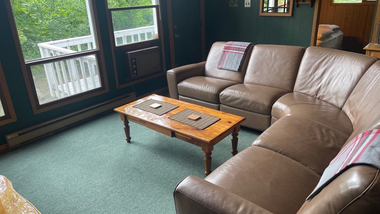 Photo of Livingroom in Hillside Beach