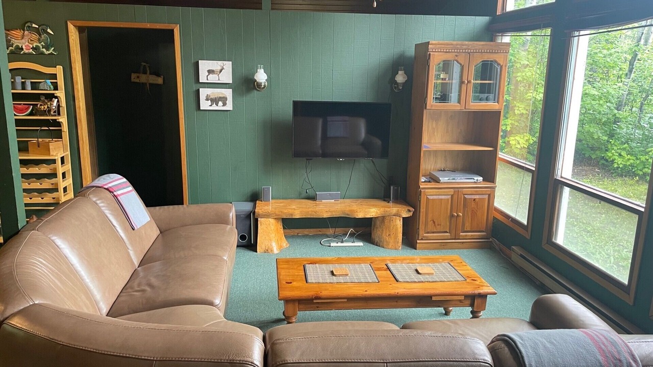 Photo of Livingroom in Hillside Beach