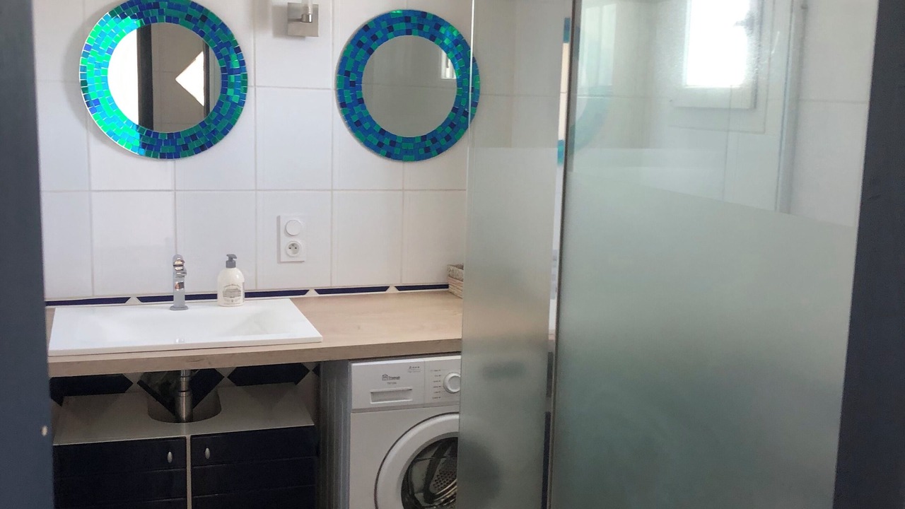 Photo of Bathroom in Honfleur