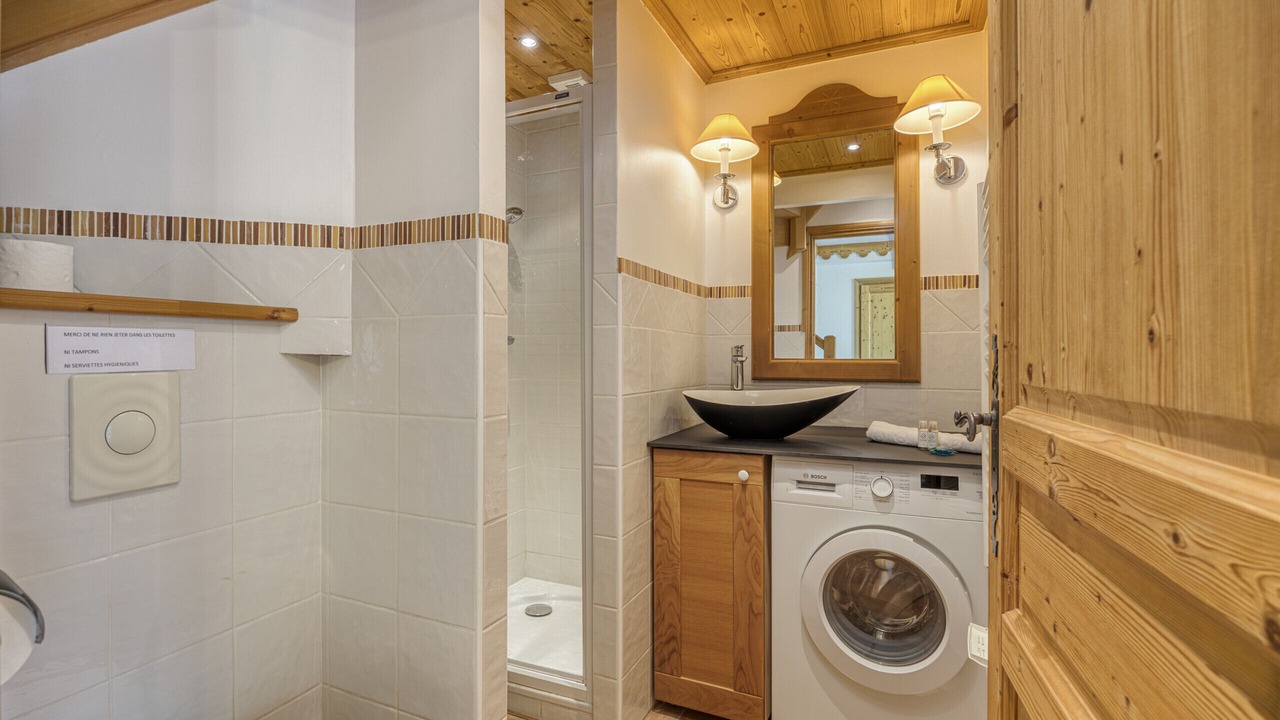 Photo of Bathroom in Duingt