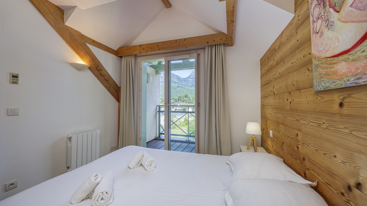 Photo of Bedroom in Duingt