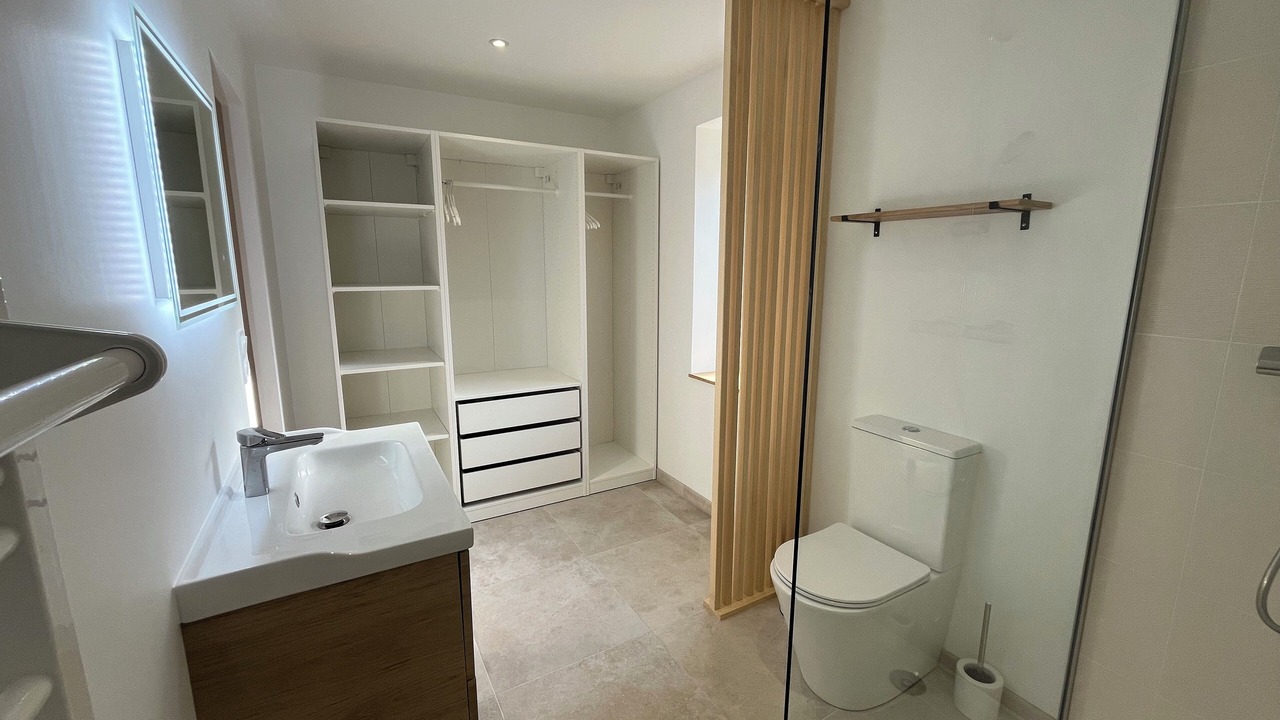 Photo of Bathroom in Courseulles-sur-Mer
