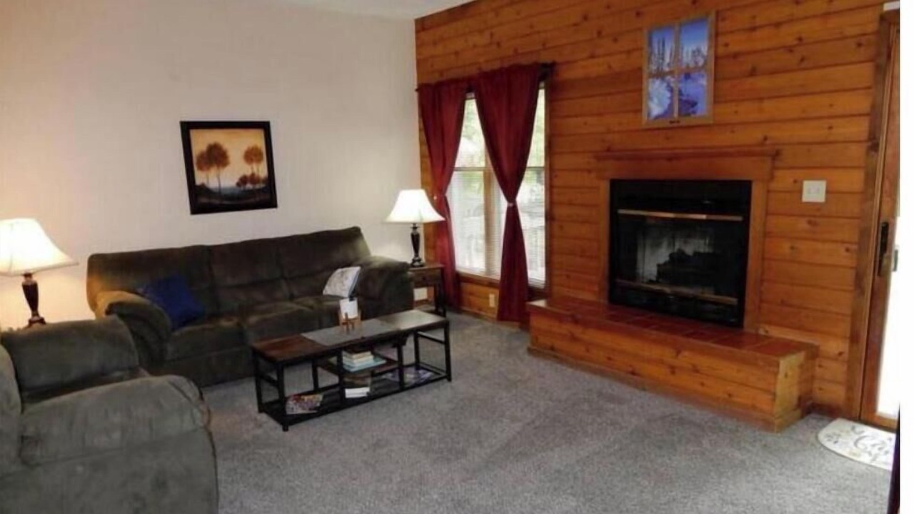 Photo of Livingroom in East Stroudsburg