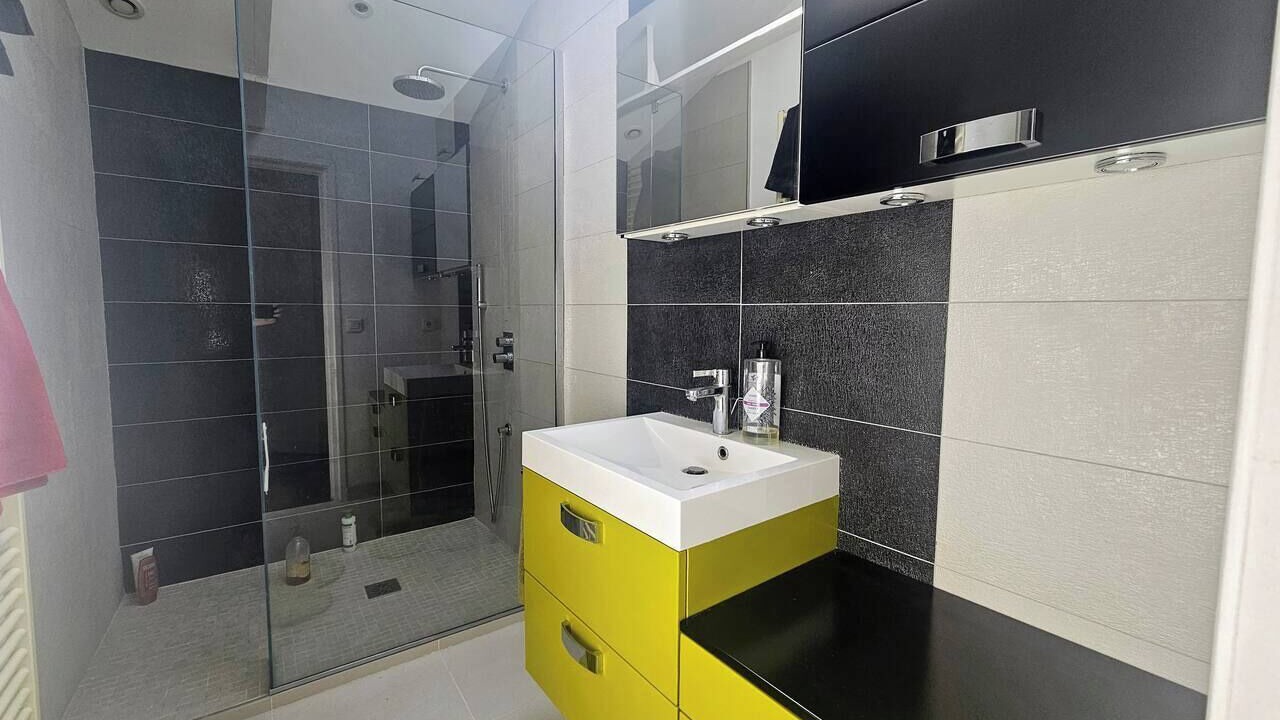 Photo of Bathroom in Bethune