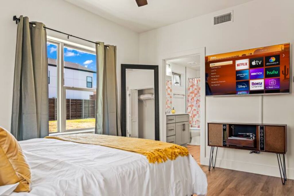 Photo of Bedroom in Old East Dallas