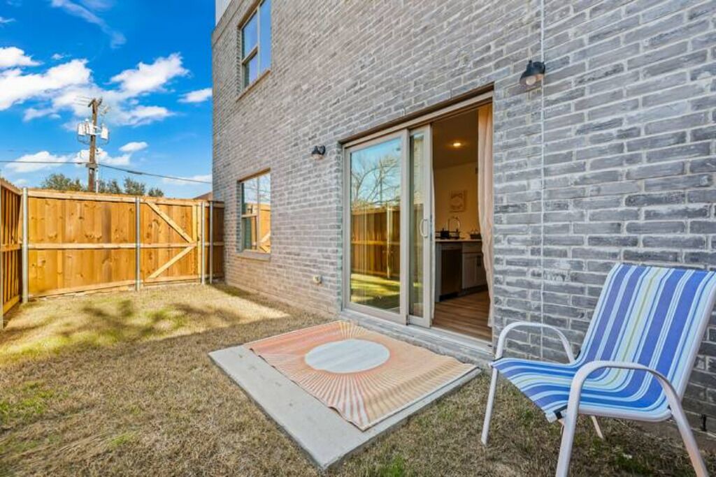 Photo of Patio Balcony in Old East Dallas