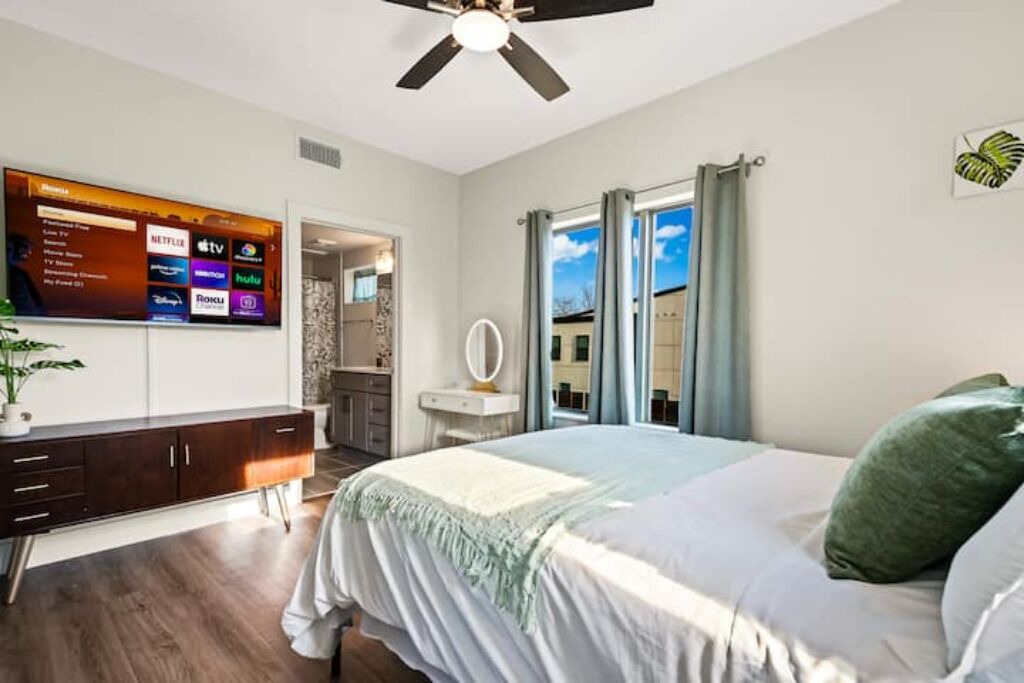 Photo of Bedroom in Old East Dallas