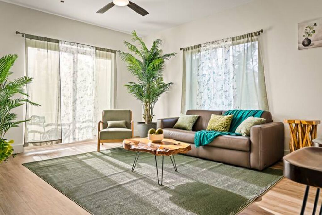Photo of Livingroom in Old East Dallas